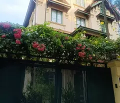 royal garden villa, to ngoc van 170m², 5 floors, 53 billion (negotiable).