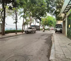 sale 110/130m2 - mt 10.7m - price 37.8ty - center of tay ho district business is busy