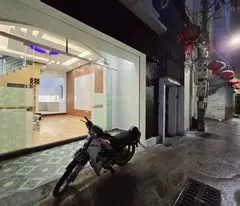 sale. 50m2, 4 floors - tran cung. fully furnished with luxurious furniture, wide alley in front of the house. slightly 9 billion
