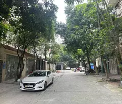 sale in co nhue, bustling business, alleyway, car garage, 55mx5t only 8.4 billion