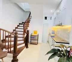 sale - long street house - price location - 5 floors - area -33m2-mt3.5m price only 7.5 billion