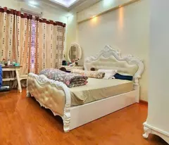 sale of beautiful house built by nguyen khanh toan, cau giay, 42m 6 floors, 10 billion, cash flow 500 million