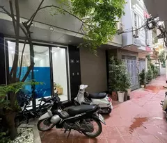 sale of doi can house - 3 steps to the street - super airy house