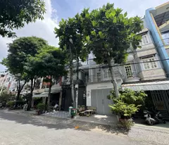 sale of front front house at the intersection of four commune - 5 floors - 100m2 for only 9 billion