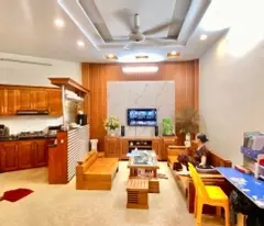 sale of hoang mai townhouse with area 35m2, 5 floors, 4m frontage, price 3.85 billion, negotiable