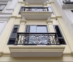 sale of house at best price in cau giay district, 30m2 x 5 floors, rear hatch, 2 open spaces - price 5.15 billion