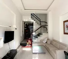 sale of house in front of residential area, near bus station in district 8, 3 floors reinforced concrete 4*24m, slightly 8 billion. stable cash flow
