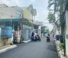 sale of house on highway 13, 131m2 wider than 6m with clear car alley, only 7.5 billion