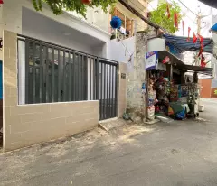 sale of house on quang trung street, 4*14 truck alley, price only 5 billion 850 million, beautiful house, ready to live