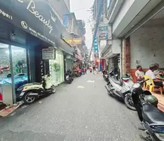 sale of private house 4 floors 105m2, 22 billion, facing alley 81 thai thinh, dong da district, hanoi just located in the business area