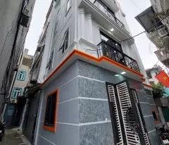 sale of residential house built in near near area 37m² x 3 4 bedrooms - price 6.x billion!