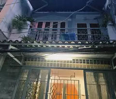 sale of solid 2-storey house (4x9)m lam van ben, district 7, price 4.4 billion