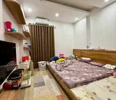 sale of subdivided house (next to car), area 45m2 - 6 floors, lane 41 thai ha, dong da, price only 10.85 billion.