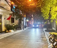 sale of vuong thua vu's house on pine lane to avoid business, 48m, 13.5 billion.