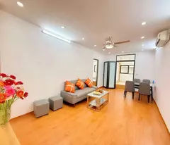 sao vang rubber collective apartment for sale 2.88 billion right at nga tu so, thanh xuan, area 28/60m2
