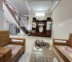 sell ​​your house and live with your child, 40m2, 3 floors, 3 bedrooms, thu duc center, vo van ngan, only 4 billion