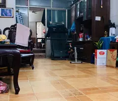 selling 122m of le thanh nghi to give away a car house to avoid traffic on hai ba trung street