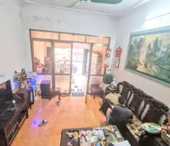 selling 137m on yen so street to give hoang mai house