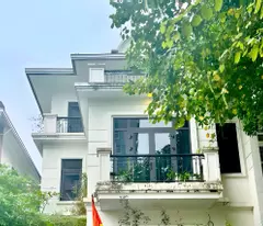 selling 198m2 villa next to unis school, academy. full nt price 78 billion.