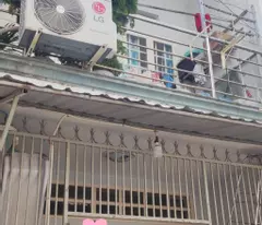 selling 2-storey house 43m² (3.7x12), huong lo 2 car alley, right at bon xa crossroads, just over 4 billion