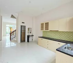 selling 2-storey house, 67m², 2 bedrooms, 2 bathrooms, district 9, 4.3 billion, red book