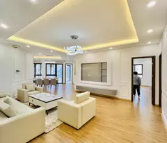 selling 3-bedroom apartment - 152.5m2, building 17t2 - trung hoa nhan chinh, fully furnished, price 55 million/m2