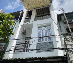 🔥 selling 3-pard 4x18 solid house near dam lotus - good price🔥