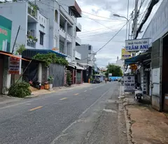 selling 3-storey front house 10x23m for 17 billion dong hung thuan 2 street
