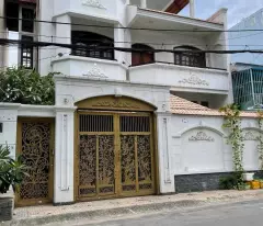 selling 3-storey front house 12x20m for 18 billion dong hung thuan street 17