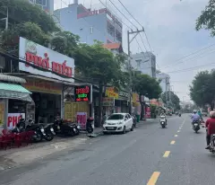 selling 3-storey front house 4x20m for 8.1 billion tran thi co street, district 12
