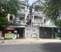 selling 3-storey front house 6.4x20m for 14.5 billion dong hung thuan street 42