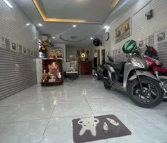 selling 3-storey house, 116m2, hxh street no. 10 linh chieu, thu duc. 11 bedrooms, apartment, 8.59 billion. contact: 0933125879