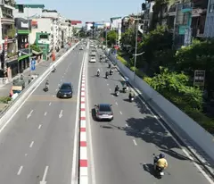 selling 3-storey house, 33m² at 20m alley to yen phu main street, hanoi - price 9.5 billion