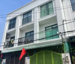 selling 3-storey house 4x15m price 4.8 billion tl 8m street thanh xuan 48