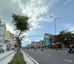selling 3-storey thai ngang roof villa of 11m 275m2 with duong quang ham engine basement giving nt 46.8 billion.