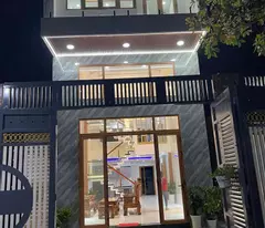 🏘️🚘selling 3-story house, beautiful location - 7m truck alley - 6m horizontal and 23m long - full furniture free - near market