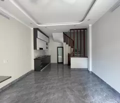 selling 35m2 5-storey house in dai cat - lien mac, car parking lane - business