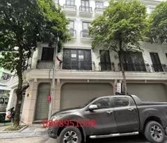 selling 4-storey building with elevator on nguyen son street, vip business, 210m², mt 29m, 38 billion.