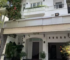 selling 4-storey front house dao cam moc, 7m wide, extremely rare, only 11 billion 8