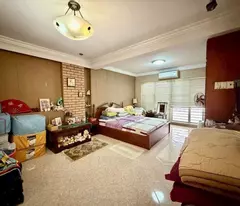 selling 4-storey house, 6m alley, lam van ben, district 7, 83m², 4 bedrooms, 5 bathrooms, pink book, price 12.5 billion