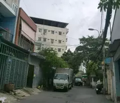 selling 4-storey house in go vap truck alley, 74m², square window, 3 units from the front, price only 8.xbillion