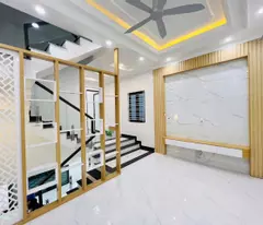 selling 4-storey house of 40m2 in binh kieu. dong hai, hai phong - car parked near the commercial alley