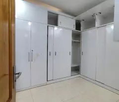selling 40m2 4-storey house in remote area - 100m away by car day and night only 4.6 billion
