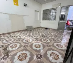 selling 46m adjacent to the bowl and giving it to a house to distribute cars to avoid entering hoang mai's house