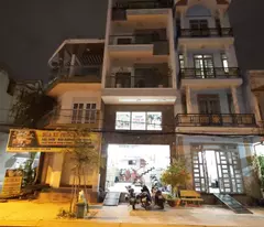 selling 5-storey front house 5x12m price 12.5 billion hiep thanh street 43