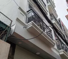 selling 5-storey house, 30m², 4 bedrooms, 4 bathrooms, - 5 nam du linh nam, hoang mai, 5.98 billion, red book is the owner's license.