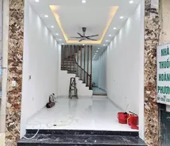 selling 50m2 hoang quoc viet city front house, business, 2 months price 12.5 billion.
