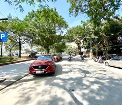 selling 51m on temple lake street to give to businessmen day and night view of hoang mai lake