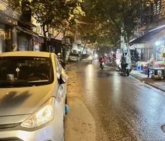 selling 57m, minh khai offers a 10m car park to avoid traffic alleys for hoang mai business