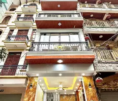 🔥 selling 6-floor elevator building - plot alley - car parking day and night 🔥